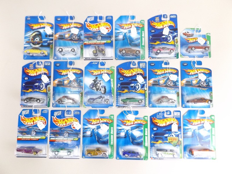 Lot of 15 NEW Hot Wheels Treasure Hunts