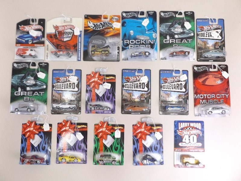 Lot of 17 NEW Hot Wheels Specialty Real Rider Cars
