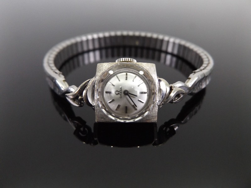 14k White Gold Womens Omega Watch