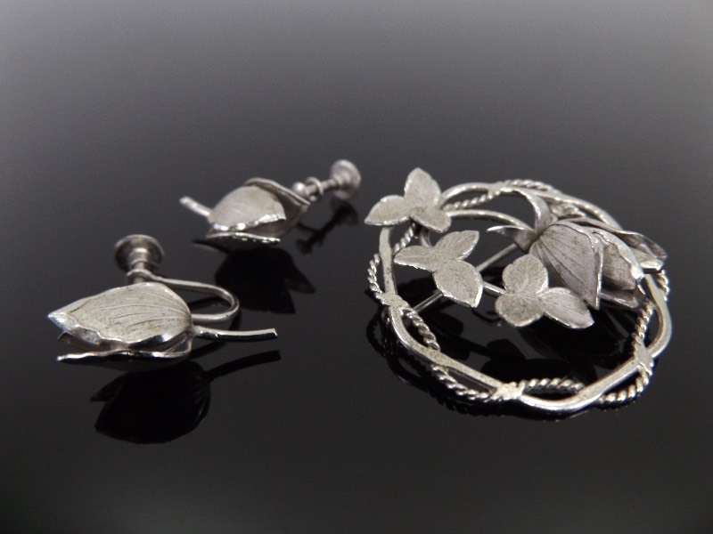 .925 Bond Boyd Flower Brooch and Earring Set