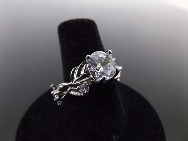 .925 Sterling Silver Faceted Crystal Flower Ring Sz 10