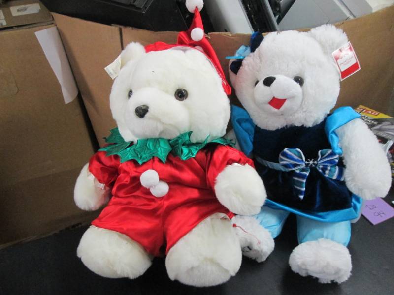 2 Holiday Bears...