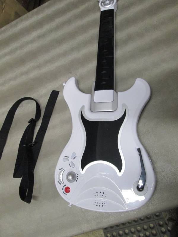 Toy Guitar open box untested Retail...