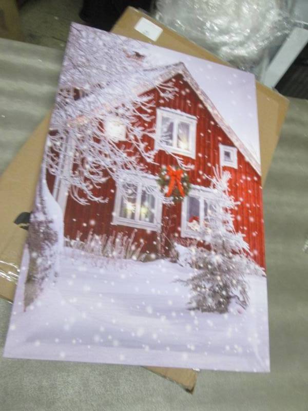 Holiday House Canvas open box...