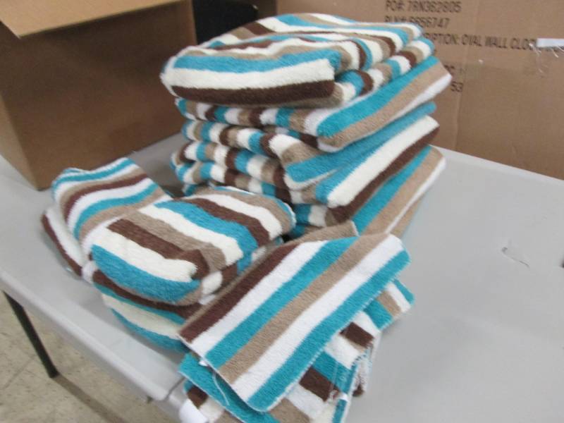 Striped Towel Set open box, returns...