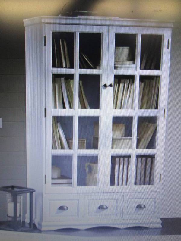 Tool-Free Saunders Cabinet open box...