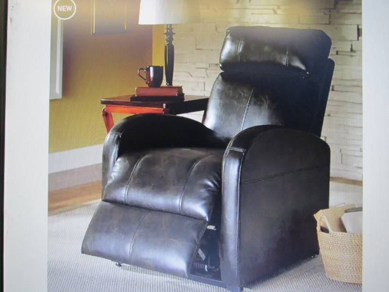 Powered Lift Recliner open box, unt...