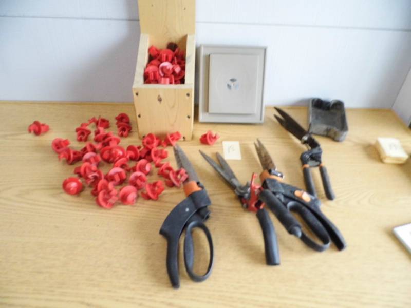 lot 18 image: Yard Clippers - Cord Holders