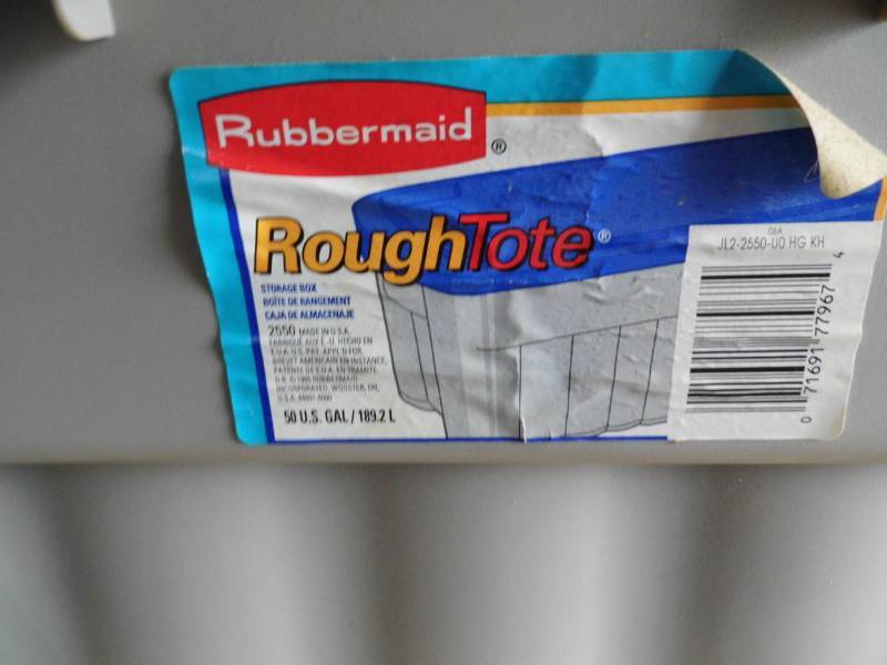 Rubbermaid Tote