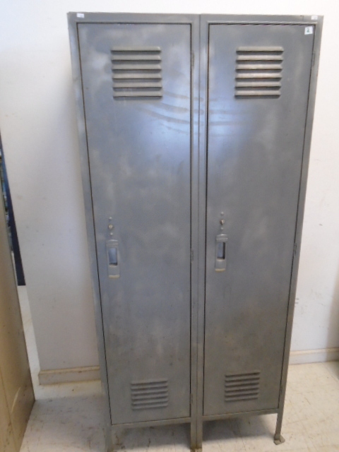 lot 2 image: Gray Metal Lockers