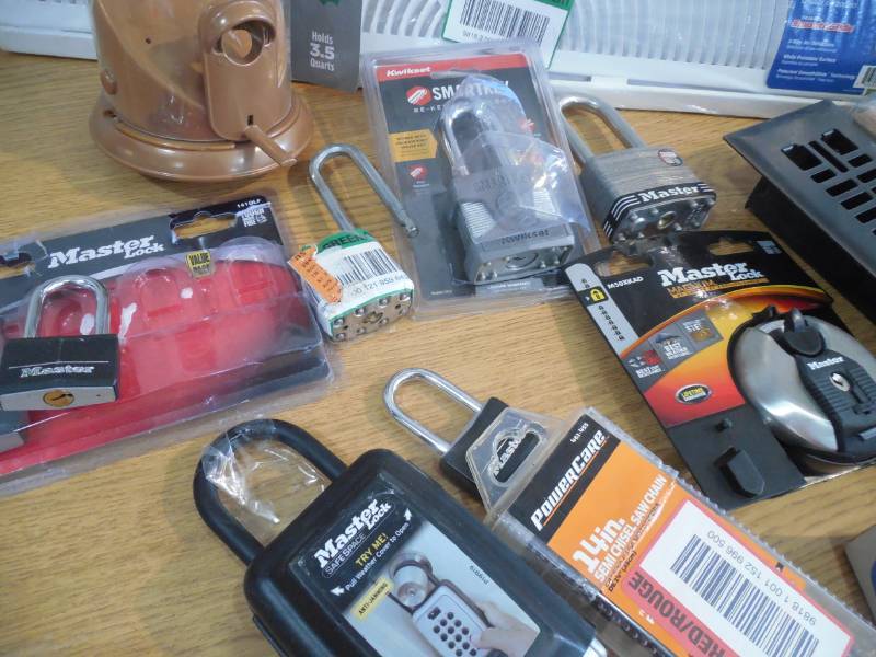 ASSORTED TOOL  HARDWARE LOT
