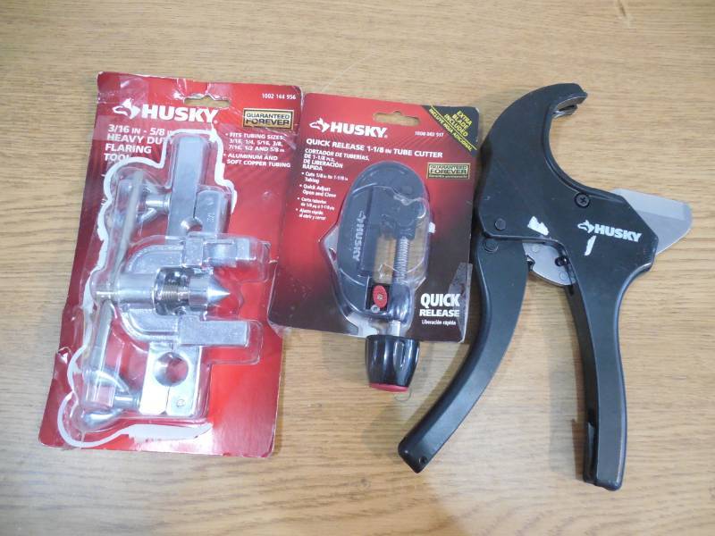 PLUMBING TOOL LOT