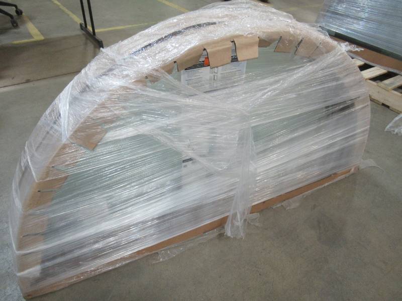 lot 200 image: Pella Custom ArchedHalf Circle Accent Window, Exterior White, 56 X 28 Tall.  6 916 Wall.