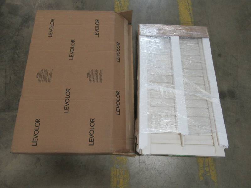 lot 226 image: Levolor Custom Wood Tiltbar Folding BlindsShutters in White. 1 Case2 panels total, Each panel measures approximately 16 316 X 32 38
