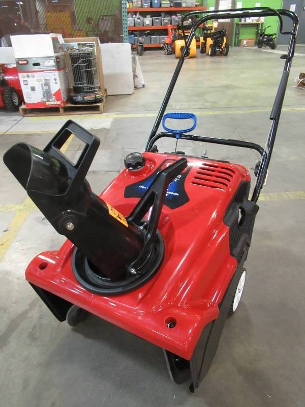 lot 197 image: Toro Power Clear 721 E 21 in. Single-Stage Gas Snow Blower 38742 - NEW Out of Box