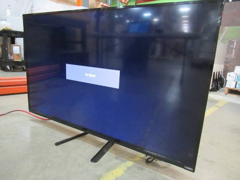 lot 2 image: VIZIO D50-D1 50-Inch 1080p Smart LED TV (2016 Model) - No WiFi or remote. Older TV