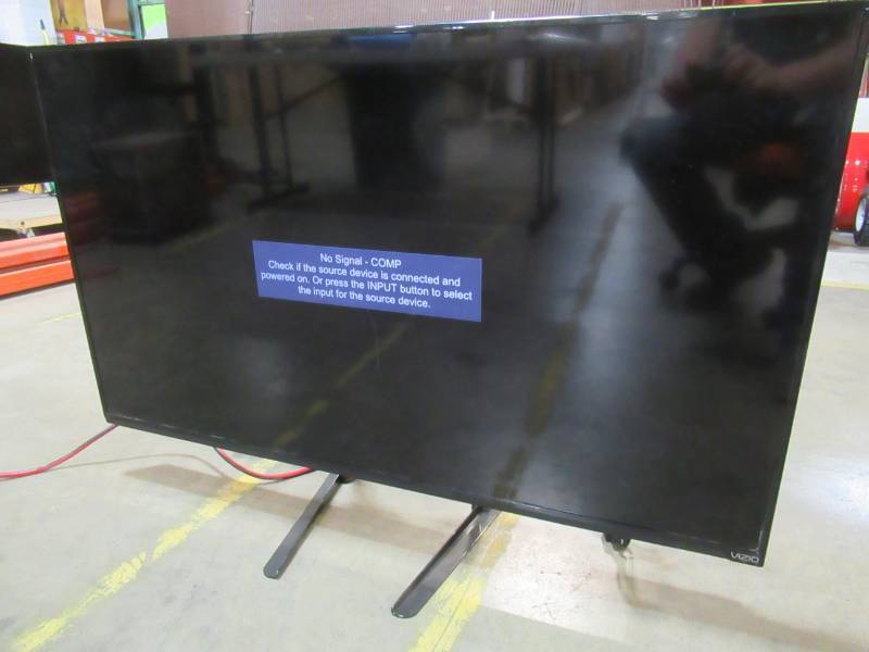 lot 4 image: VIZIO E480i-B2 48-Inch 1080p Smart LED HDTV, With Remote - Scratches on screen.