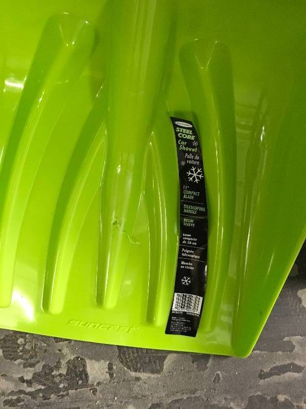 Steel Core 11 Compact Blade Car Shovel