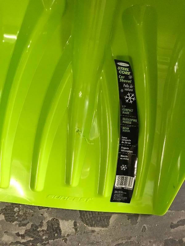 Steel Core 11 Compact Blade Car Shovel