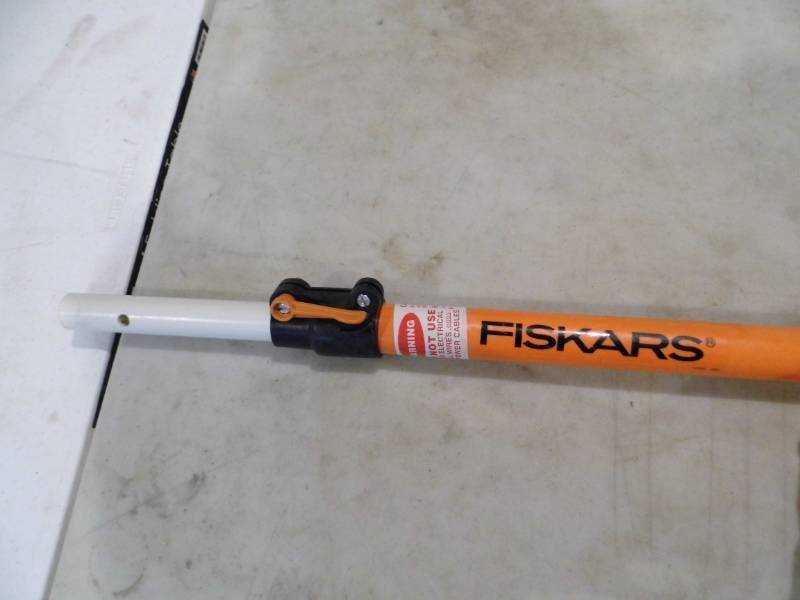 lot 21 image: Fiskars Extension Pole