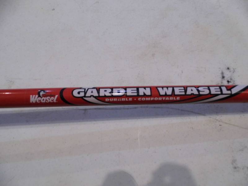 lot 26 image: Garden Weasel