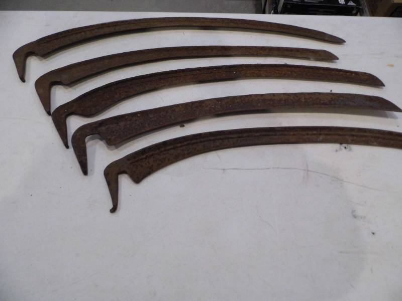 lot 28 image: Scythe Heads
