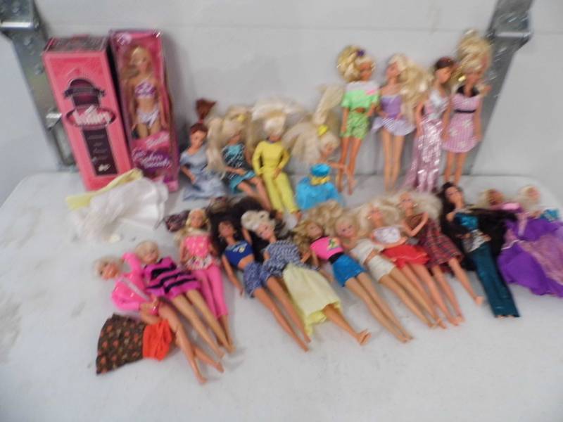 lot 56 image: Barbie Dolls