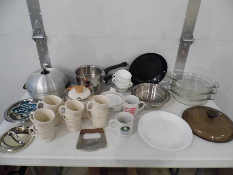 lot 79 image: Kitchen Misc