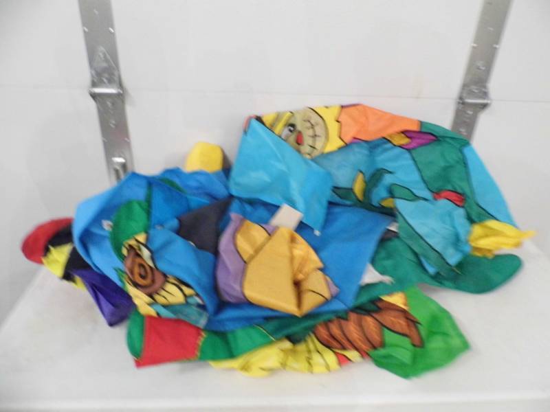 lot 90 image: Outdoor Seasonal Flags