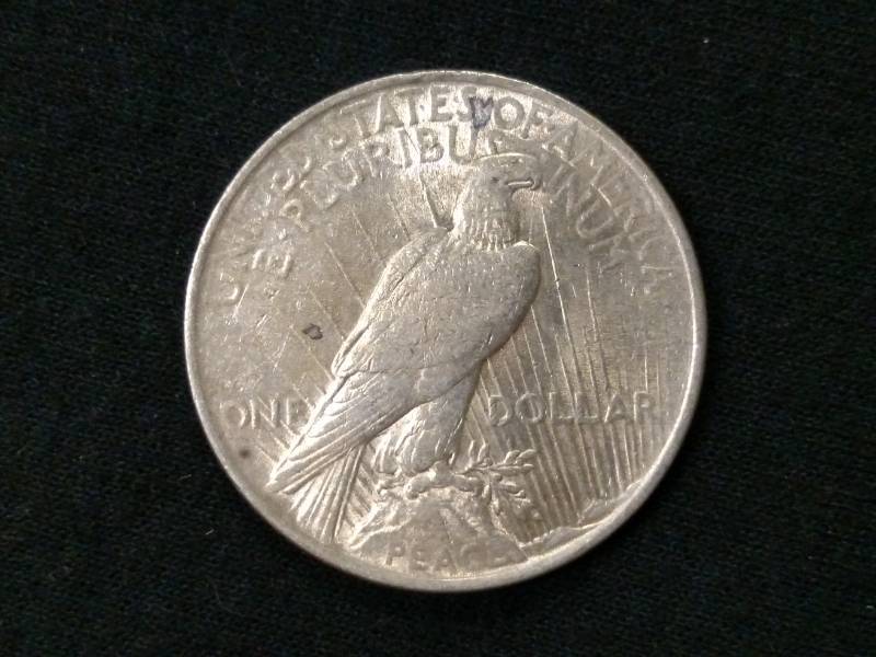 1922 Peace Silver Dollar...