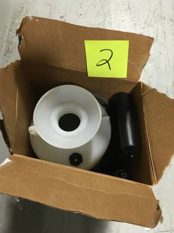 lot 2 image: RL Flo-Master Garden Tools 2-gal. Deck Sprayer 2202CSS  open box in like new condition