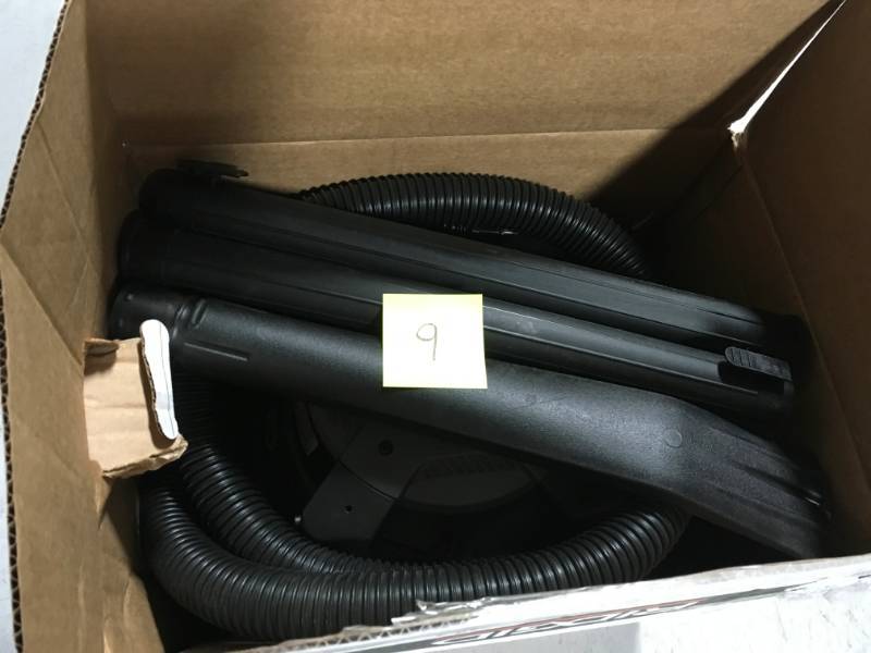 lot 9 image: RIDGID 4 Gal. 6.0-Peak HP Wet Dry Vac with Detachable Blower  open box in like new condition