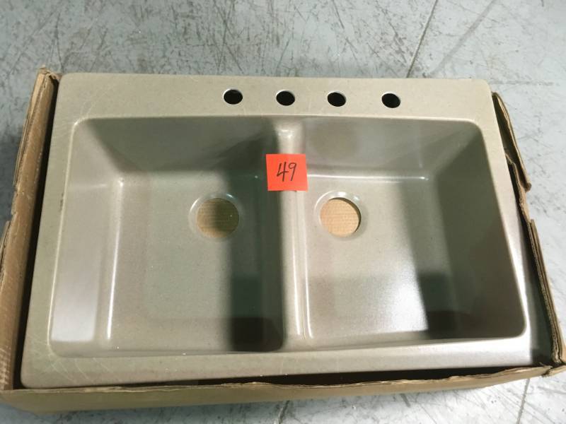 lot 49 image: DOUBLE HOLES KITCHEN SINK open box in like new condition