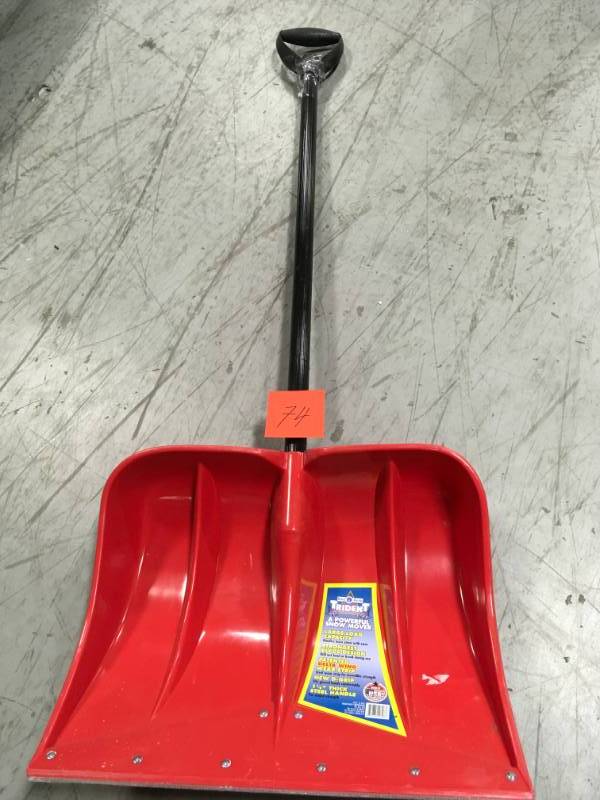 lot 74 image: Shear Magic 077002 King Arctic Trident Snow Shovel