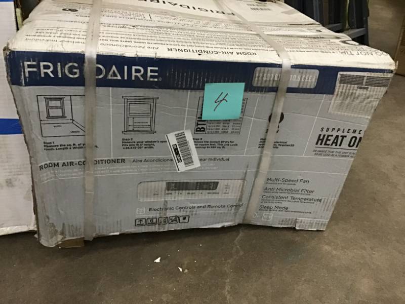 lot 4 image: FRIGIDAIRE ROOM AIR CONDITIONER open box in like new condition small dent on the corners