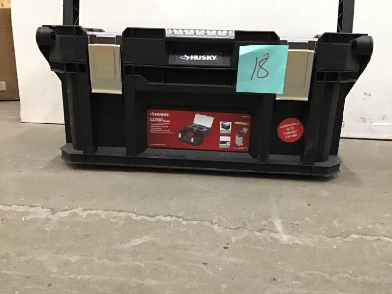 lot 18 image: Husky 22 in. Connect Cantilever Tool Box open box in like new condition