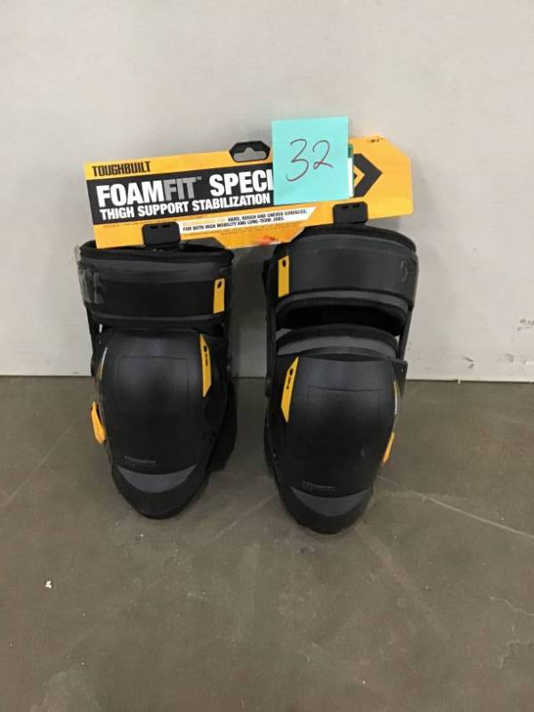lot 32 image: TOUGHBUILT FOAMFIT Black Thigh Support Stabilization Knee Pads