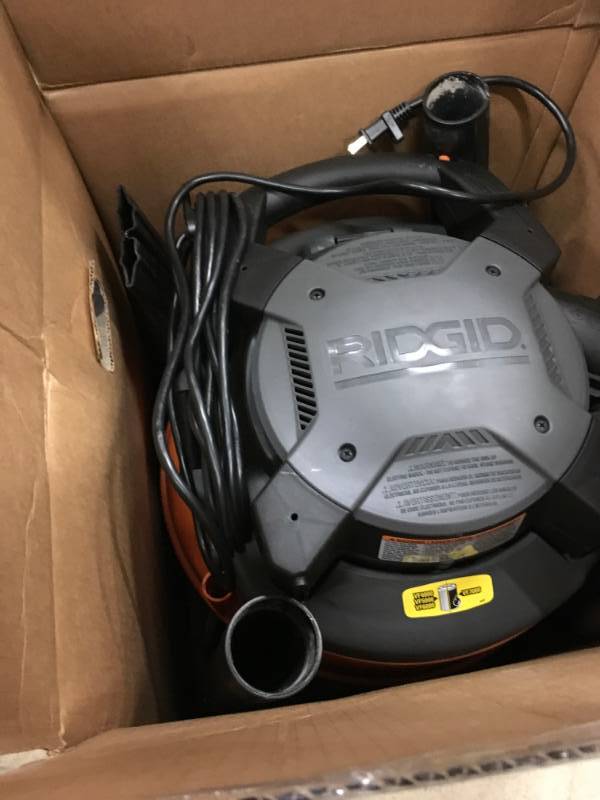 lot 62 image: RIDGID 16 gal. 6.5-Peak HP Wet Dry Vac with Detachable Blower open box in like new condition