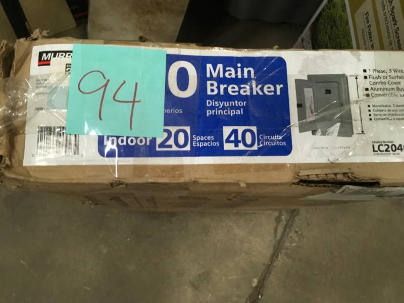 lot 94 image: Murray 100 Amp 20-Space 40-Circuit Main Breaker Load Center open box in like new condition