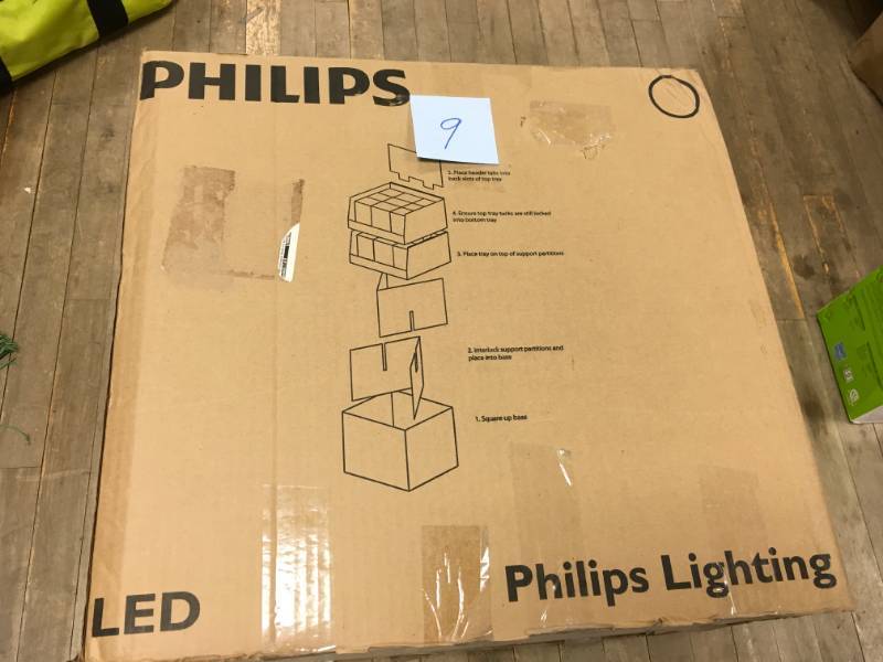 (Case of 32 LAMPS) Philips BC9.5BR30SLIM2700 LED Soft white Dimmable nopt used