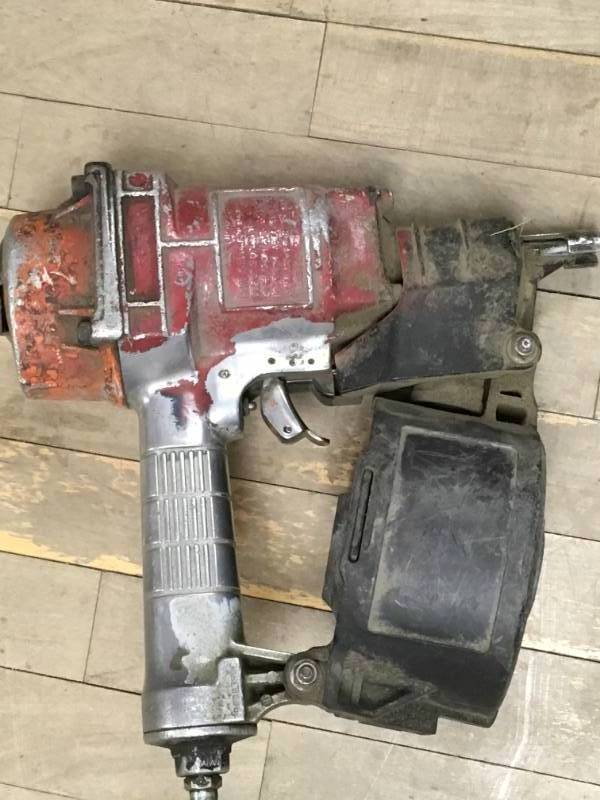 ROOFING NAILER GUN in good condition