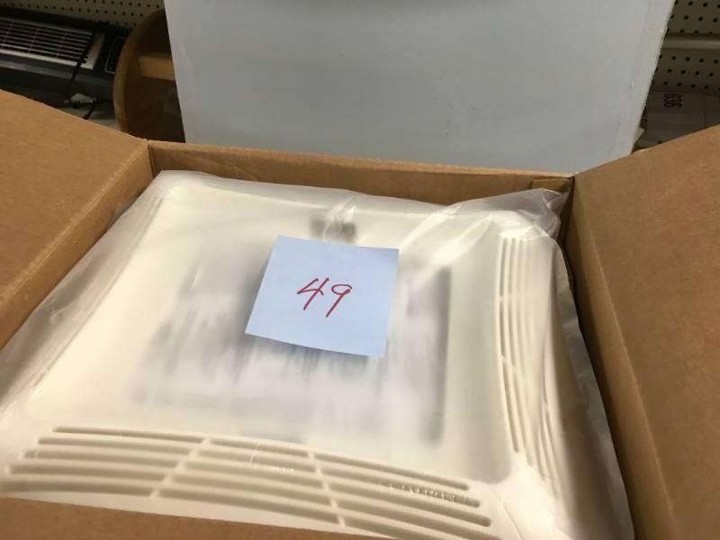 NuTone 50 CFM Ceiling Bathroom Exhaust Fan with Light open box in good condition