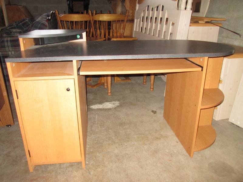 lot 4 image: Computer Desk 54 W x 32 H x 24 D...