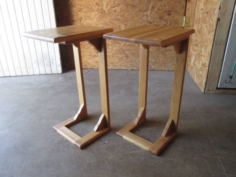 lot 7 image: Pair of Wood Speaker Stands 24 Tal...