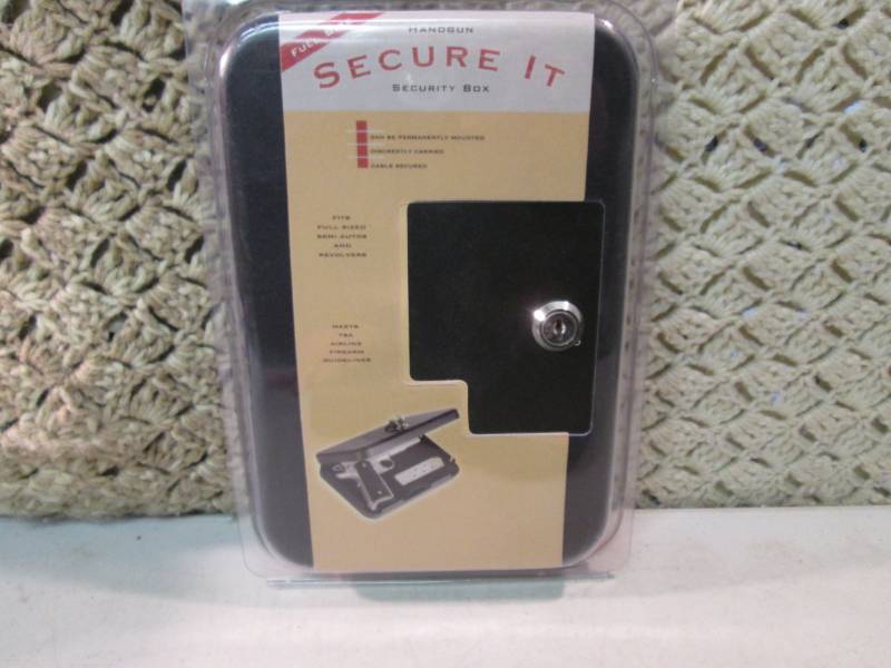 lot 21 image: Full Size Handgun Secure It Metal S...