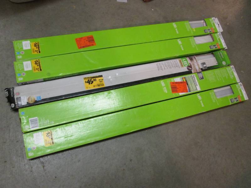 lot 25 image: Lot of 5 LED 36 Under Cabinet Ligh...