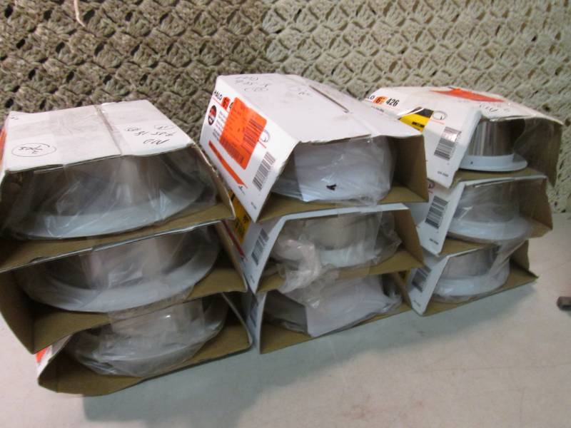 lot 110 image: Lot of 9 Halo 426 Series 6 White R...
