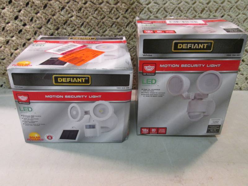 lot 116 image: Lot of 2 Defient White Motion Activ...