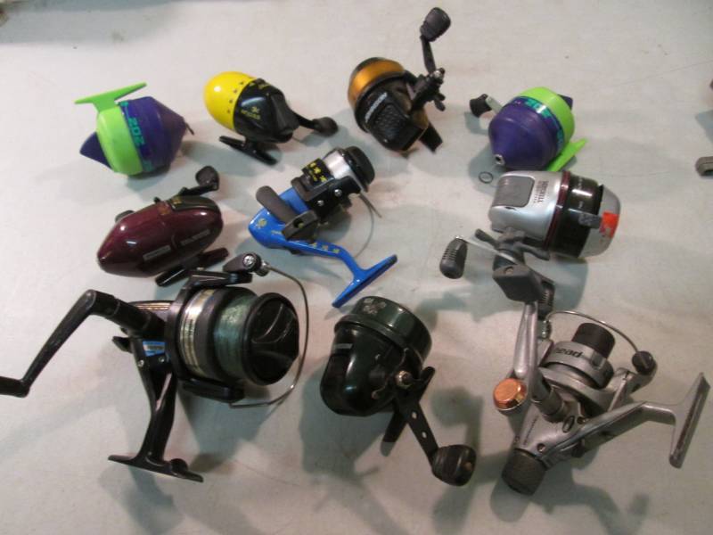 lot 137 image: Lot of 10 Misc Fishing Reels All lo...