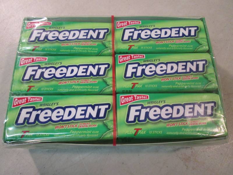 lot 166 image: 12 Packs of Wrigleys Freedent Peppe...